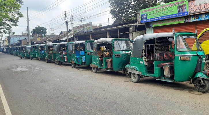 গ্যাস সংকটে বিপাকে ১২ হাজার অটোরিকশার চালক